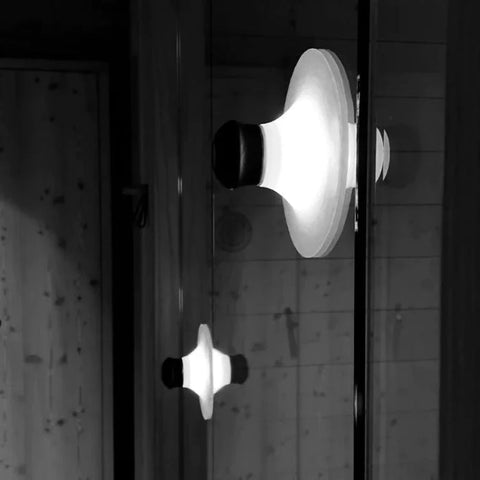 Oplaadbare zuignaplamp