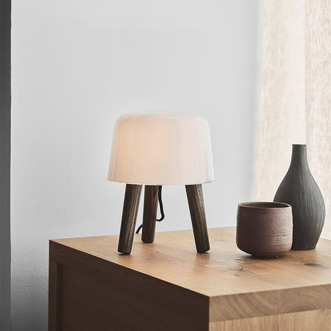 Melk tafellamp | Tijdloos design met verstelbare verlichting