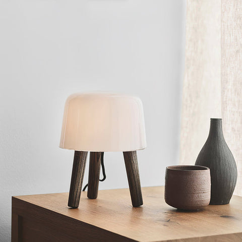 Melk tafellamp | Tijdloos design met verstelbare verlichting