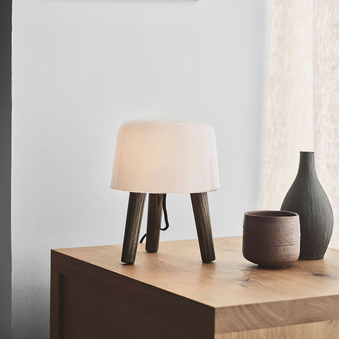 Melk tafellamp | Tijdloos design met verstelbare verlichting