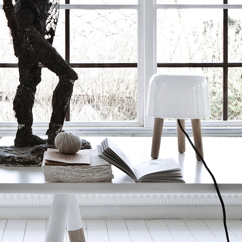 Melk tafellamp | Tijdloos design met verstelbare verlichting