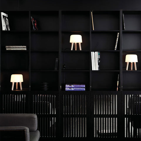 Melk tafellamp | Tijdloos design met verstelbare verlichting