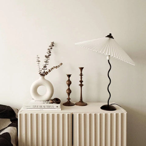 Squiggle tafellamp | Gedurfde esthetiek en zacht licht
