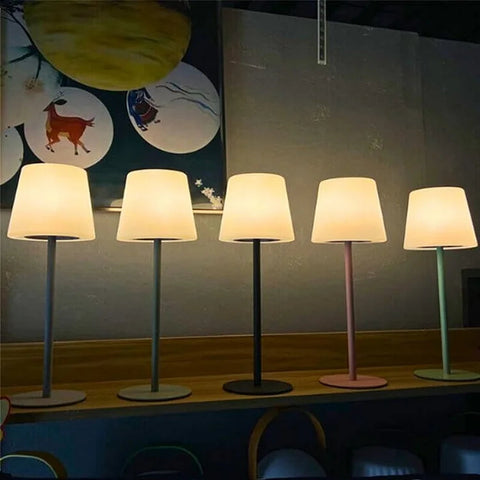 Moderne LED snoerloze tafellamp